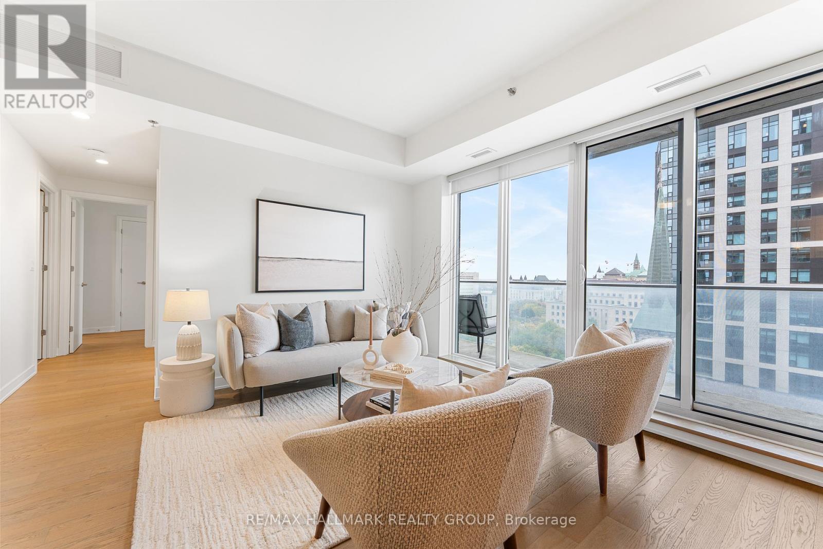 1007 - 428 Sparks Street, Ottawa, Ontario  K1R 0B3 - Photo 8 - X12594408