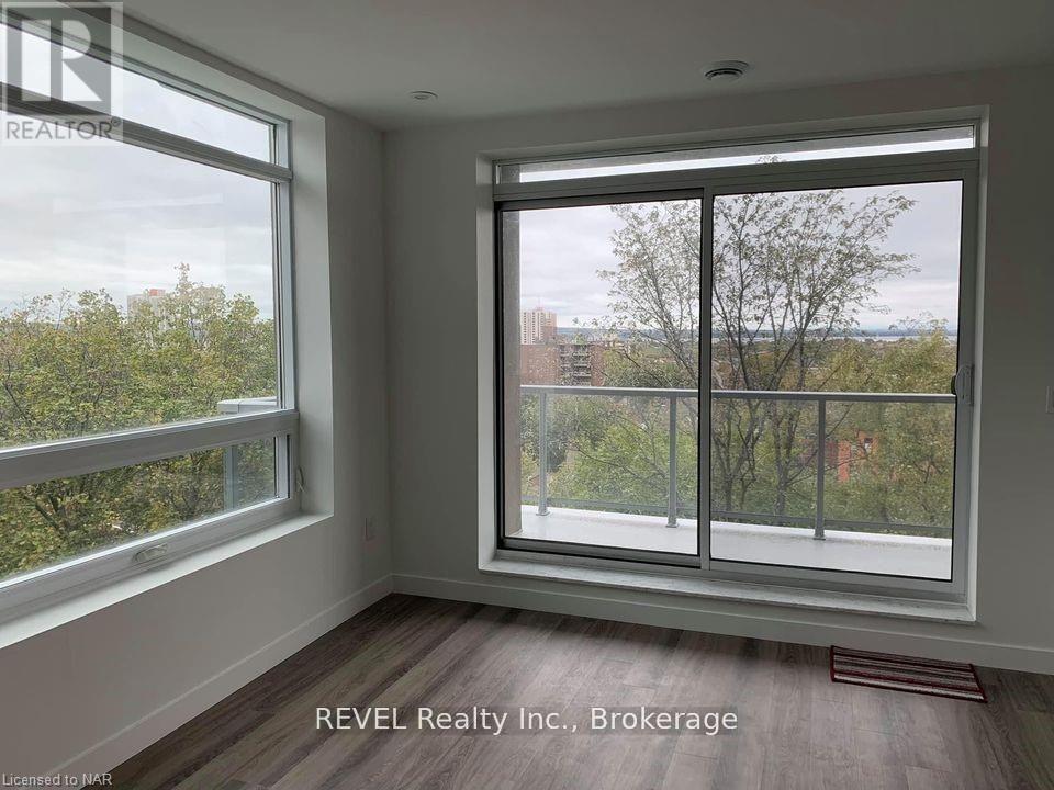 407 - 479 Charlton Avenue E, Hamilton, Ontario L8N 0B4 - Photo 5 - X12594414