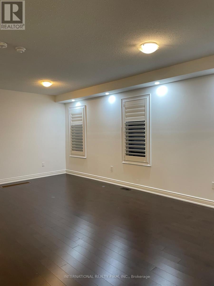 221 Etheridge Avenue N, Milton, Ontario  L9E 1H6 - Photo 7 - W12588832