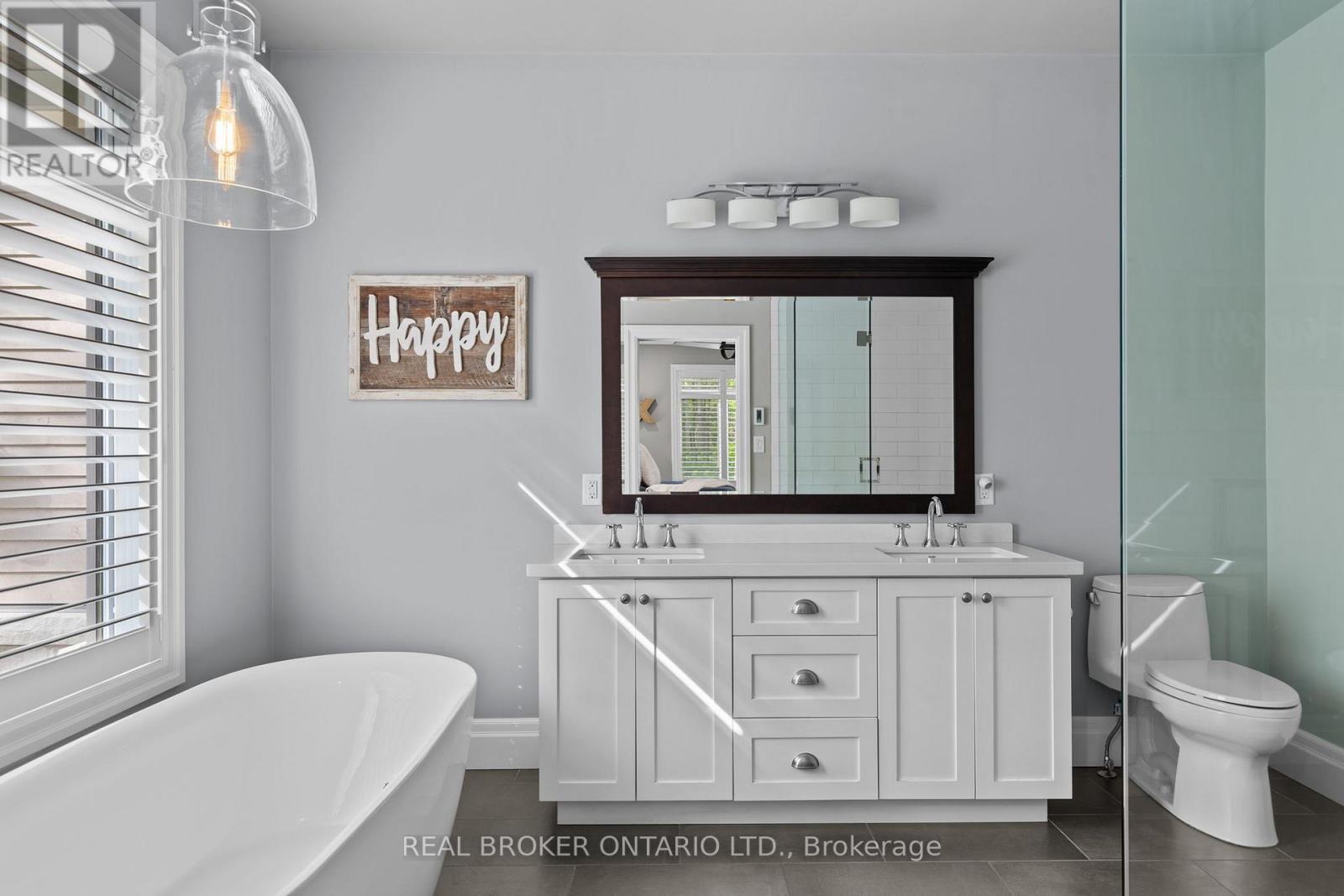 49 Sydenham Trail W, Clearview, Ontario L0M 1H0 - Photo 25 - S12409351