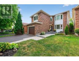 42 BUCHANAN CRESCENT, Aurora, Ontario