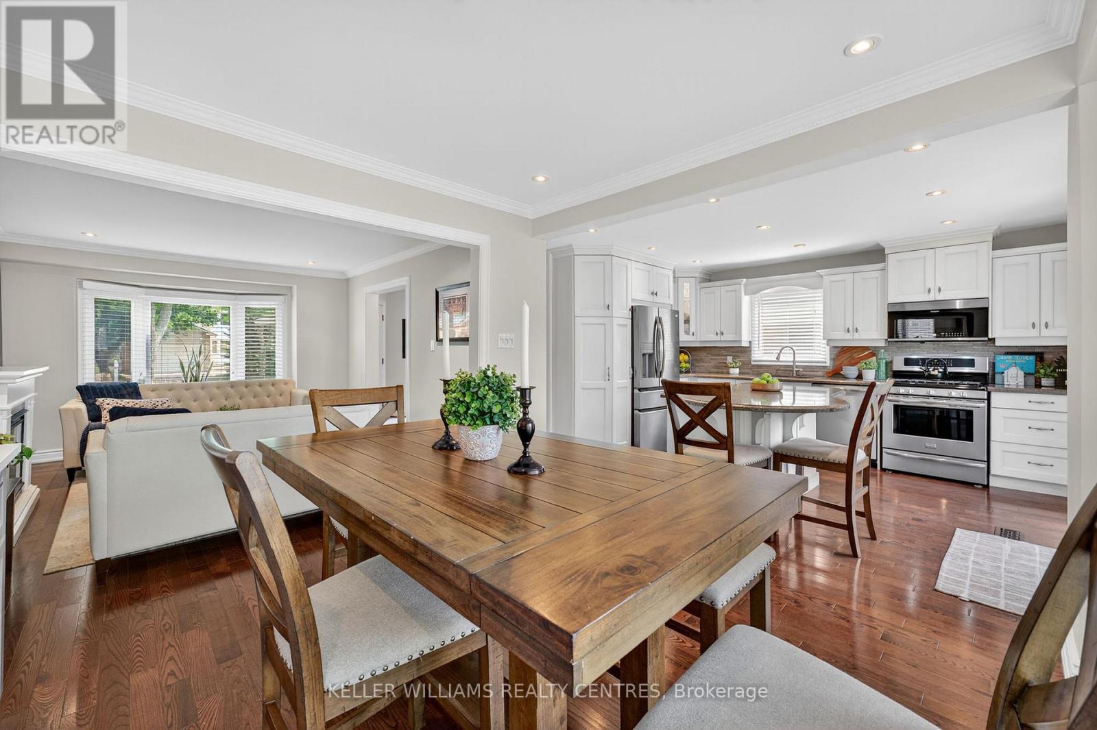 42 Buchanan Crescent, Aurora, Ontario  L4G 5K4 - Photo 12 - N12556688