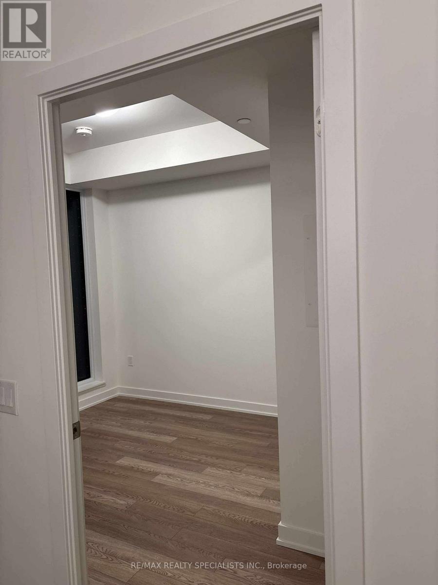 316 - 1 Kyle Lowry Road E, Toronto, Ontario M3C 0S6 - Photo 4 - C12524764