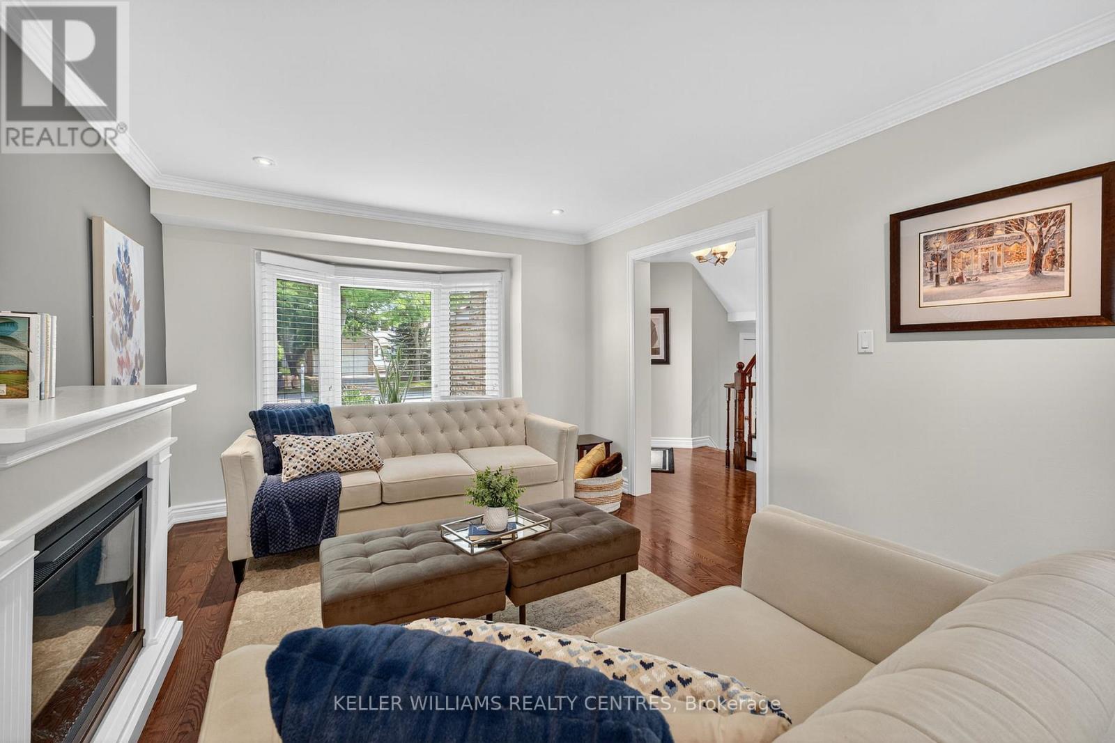 42 Buchanan Crescent, Aurora, Ontario  L4G 5K4 - Photo 6 - N12556688