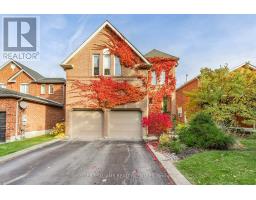 84 LORAVIEW LANE, Aurora, Ontario