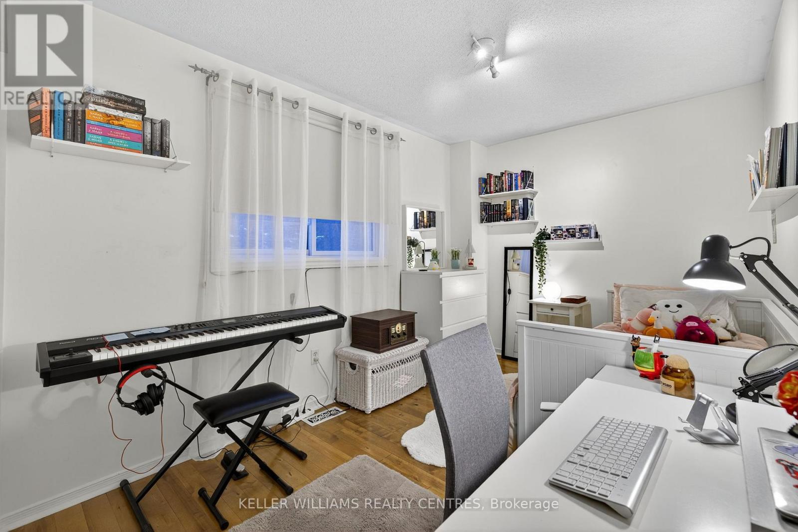 84 Loraview Lane, Aurora, Ontario  L4G 6N5 - Photo 33 - N12575494