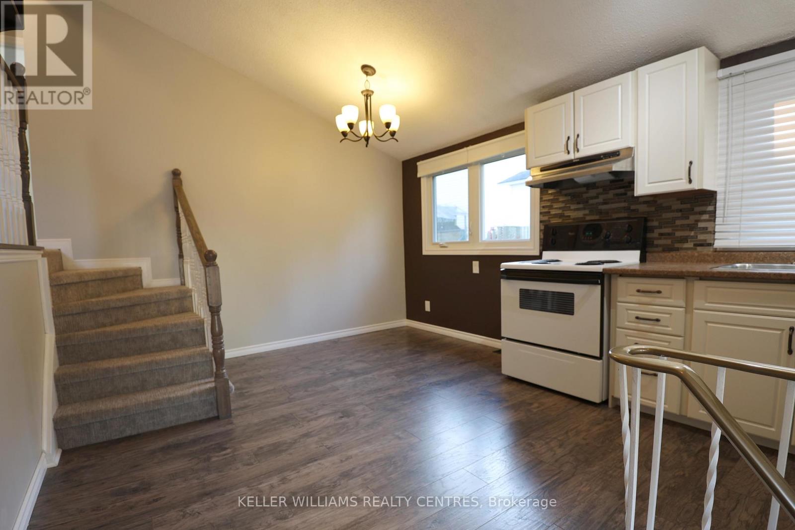 A - 26 Melinda Crescent, Barrie, Ontario L4N 5G6 - Photo 7 - S12320426