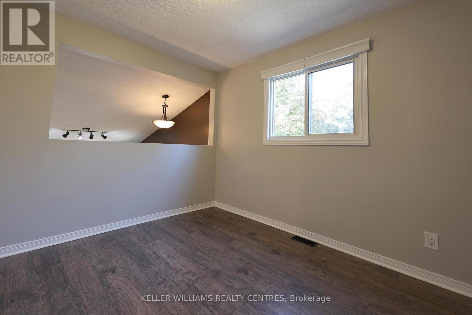 A - 26 Melinda Crescent, Barrie, Ontario L4N 5G6 - Photo 16 - S12320426