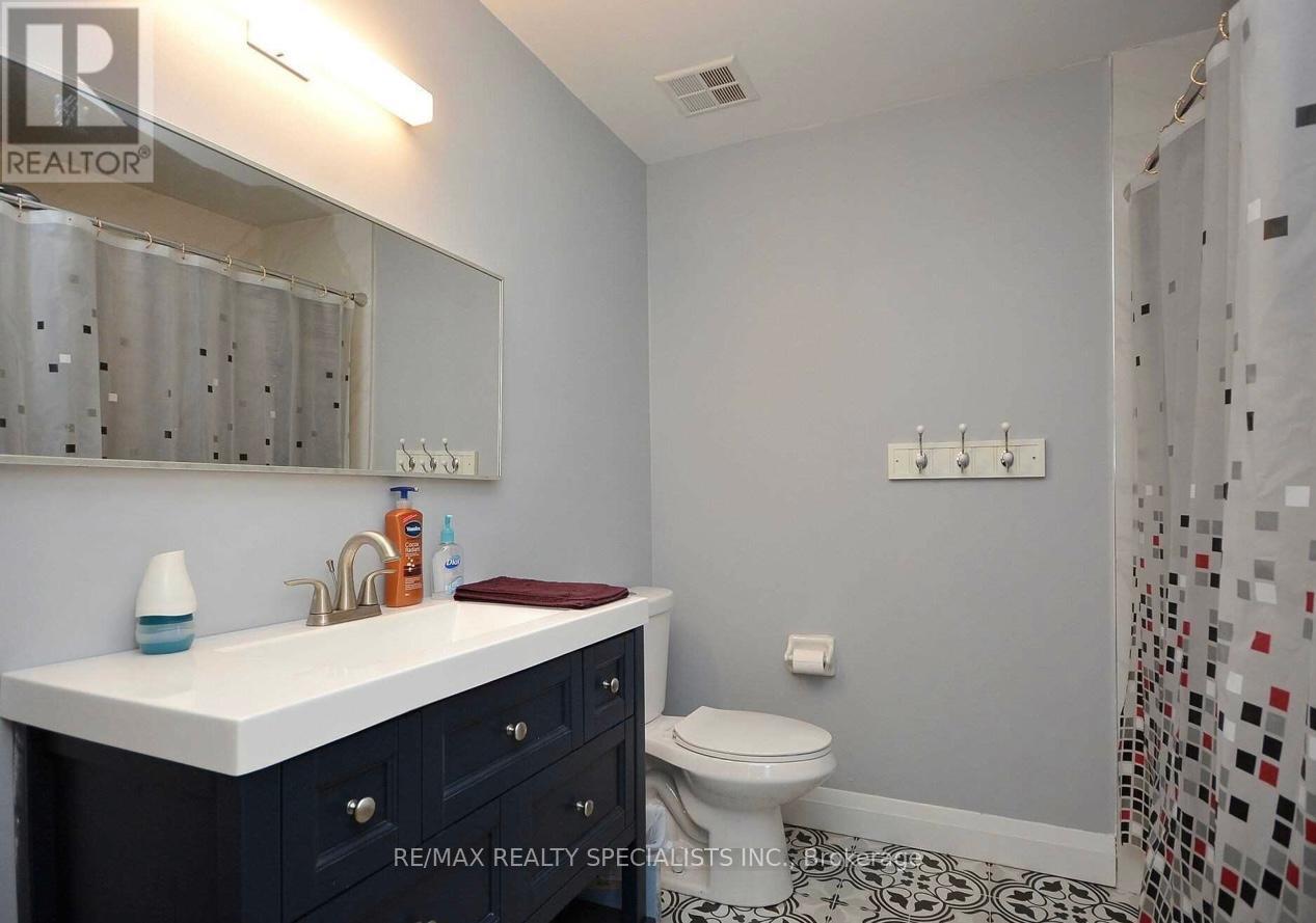 2207 Ridge Landing, Oakville, Ontario  L6M 3L7 - Photo 15 - W12562112