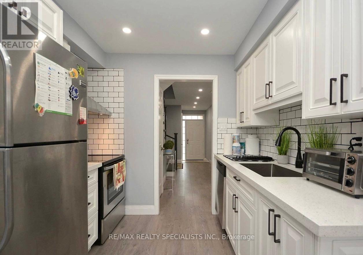 2207 Ridge Landing, Oakville, Ontario  L6M 3L7 - Photo 6 - W12562112