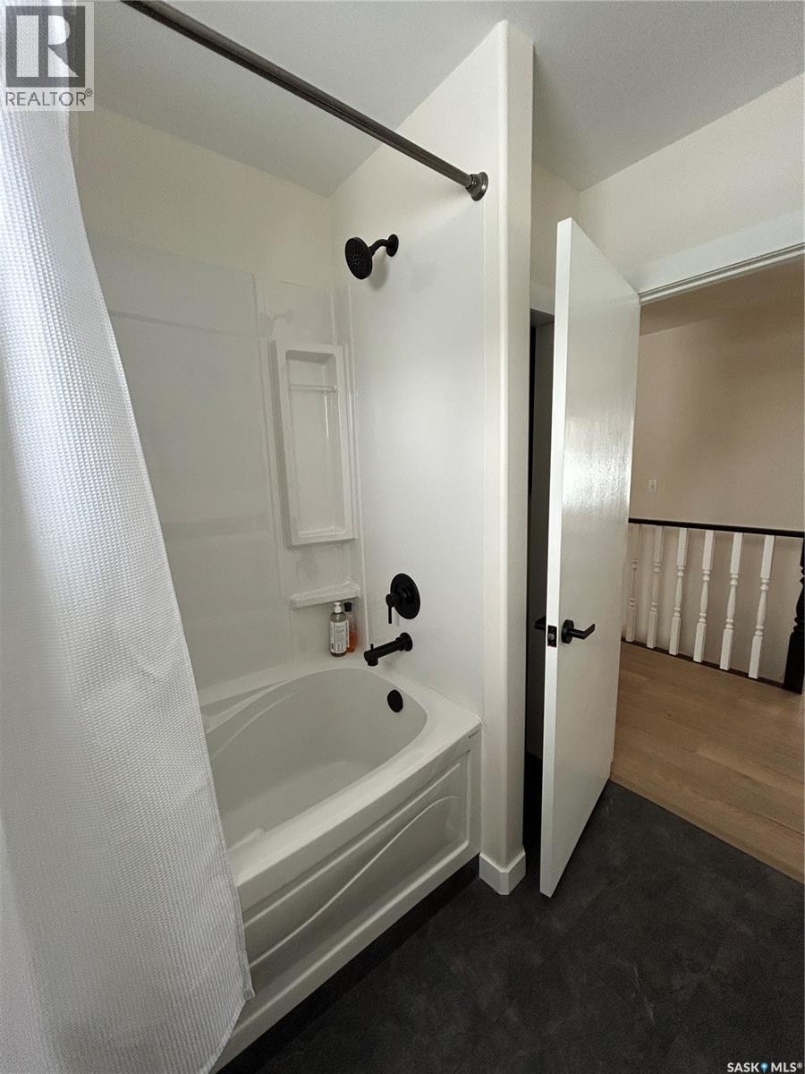 315 Hillside Drive, Kelvington, Saskatchewan  S0A 1W0 - Photo 18 - SK025034