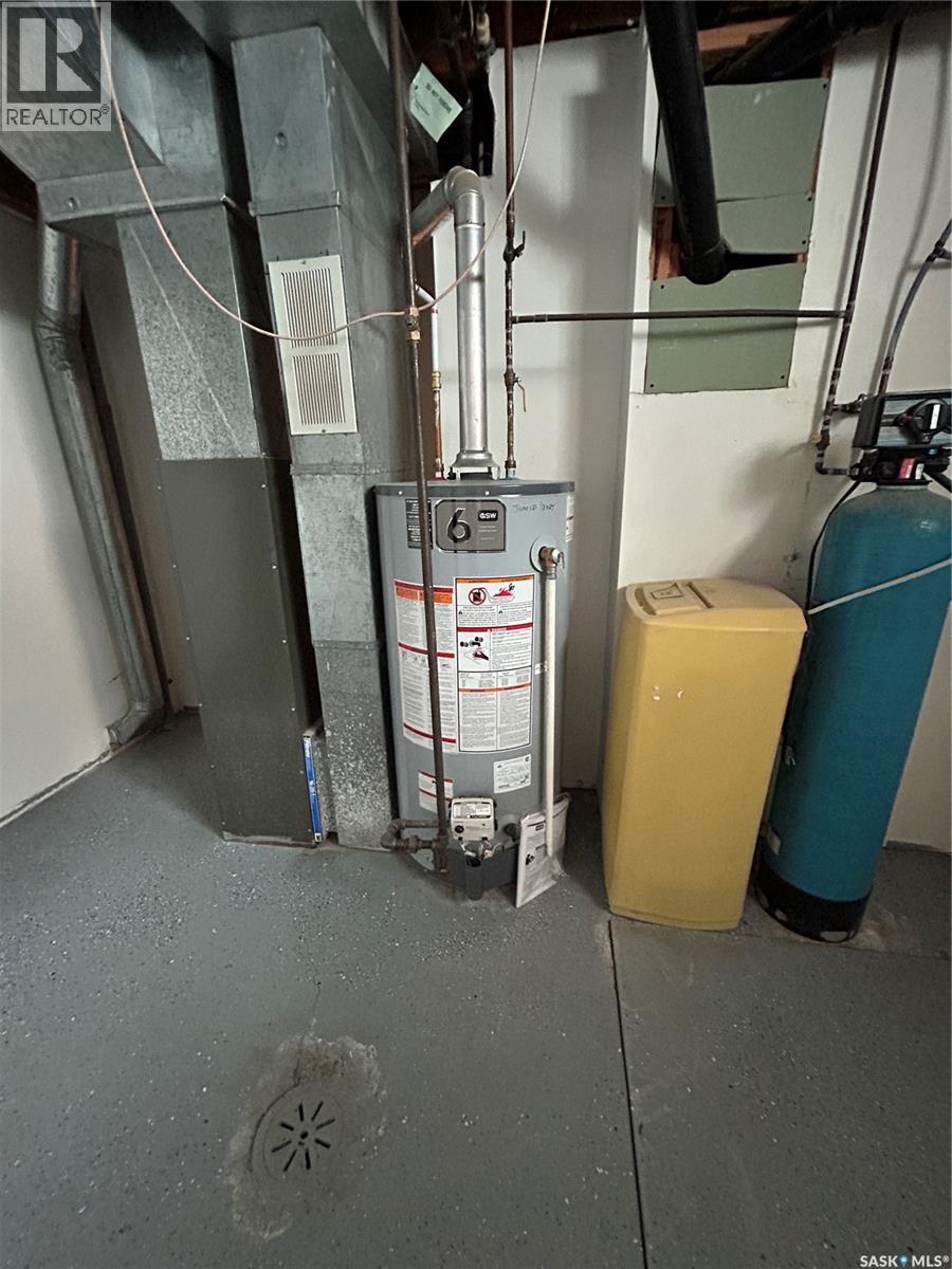 315 Hillside Drive, Kelvington, Saskatchewan  S0A 1W0 - Photo 34 - SK025034