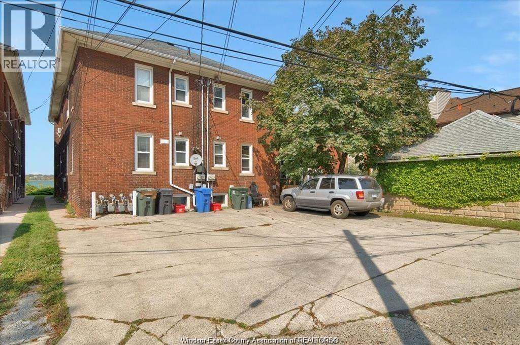 1529 Riverside Drive East Unit# #2, Windsor, Ontario N9A 2V1 - Photo 11 - 25030988