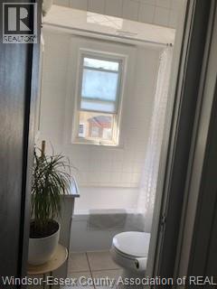 1529 Riverside Drive East Unit# #2, Windsor, Ontario N9A 2V1 - Photo 3 - 25030988