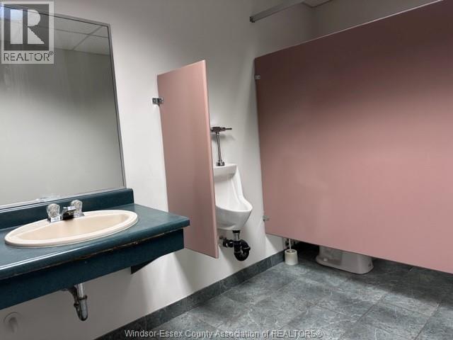 4520 Rhodes Drive, Windsor, Ontario  N8W 5C2 - Photo 15 - 25030982