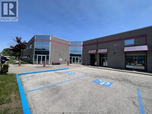 4520 Rhodes Drive, Windsor, Ontario  N8W 5C2 - Photo 3 - 25030982