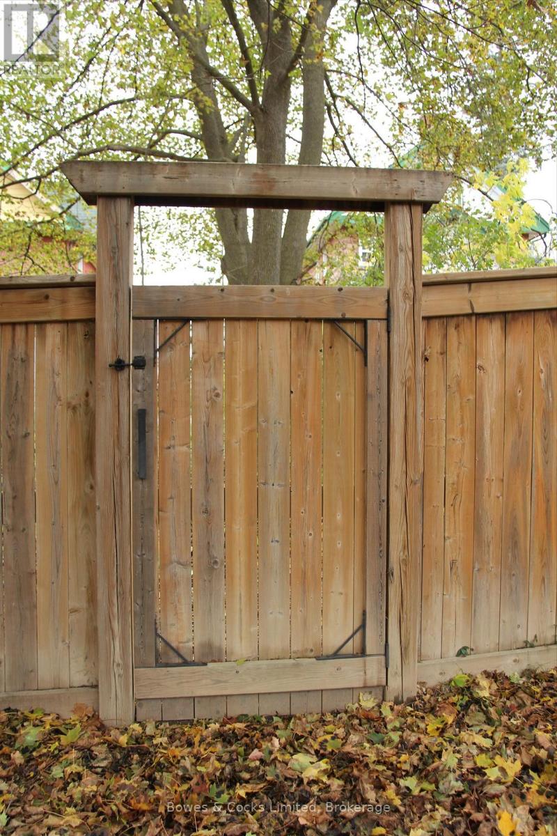 712 Bethune Street, Peterborough (Northcrest Ward 5), Ontario  K9H 4A4 - Photo 45 - X12537778