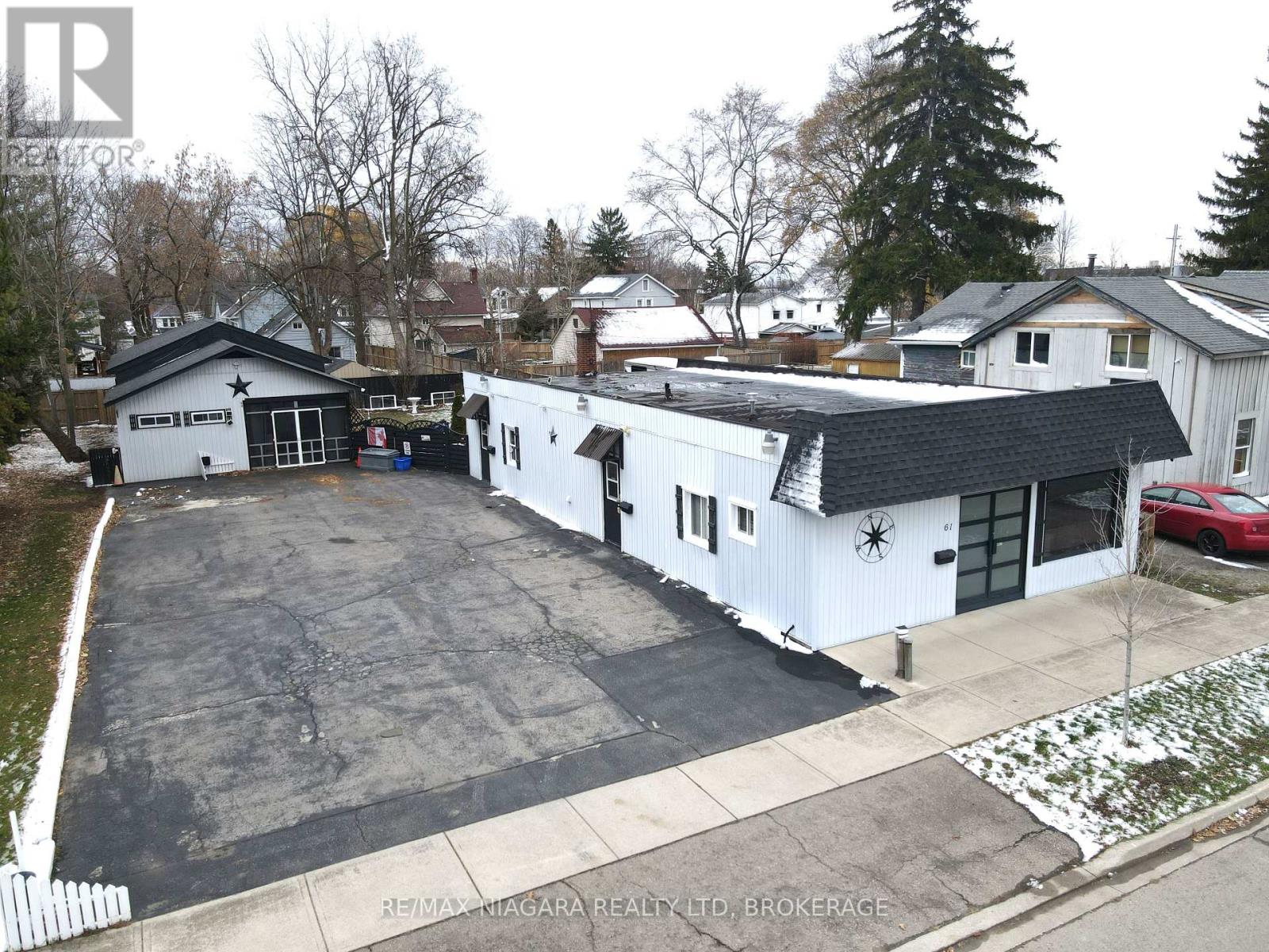 61 QUEEN STREET, Fort Erie, Ontario