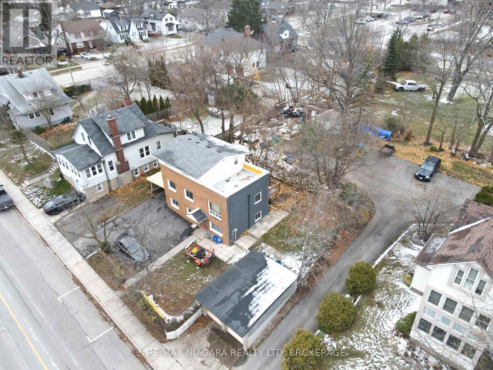 97 Queen Street, Fort Erie, Ontario  L2A 1T9 - Photo 2 - X12329884