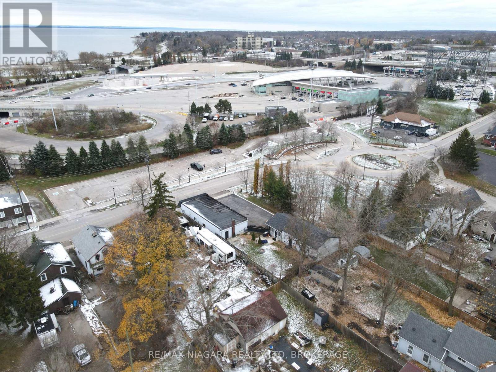 61 Queen Street, Fort Erie, Ontario  L2A 1T7 - Photo 38 - X12393901