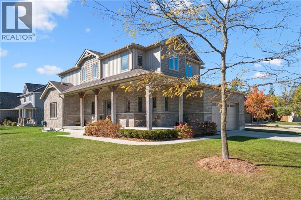 8 GRIFFITH Court, Listowel, Ontario