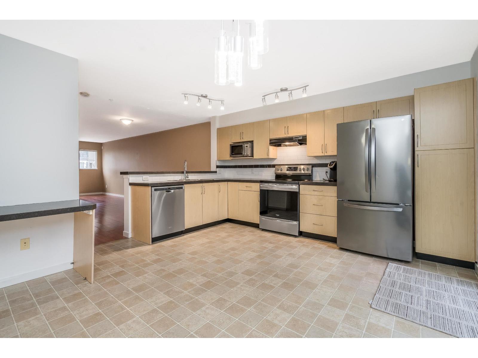 66 20760 Duncan Way, Langley, British Columbia V3A 9J6 - Photo 6 - R3071076