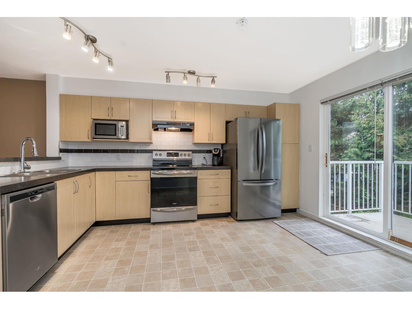 66 20760 Duncan Way, Langley, British Columbia V3A 9J6 - Photo 11 - R3071076