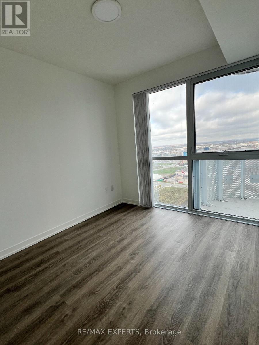 2803 - 8 Interchange Way, Vaughan (Vaughan Corporate Centre), Ontario  L4K 5Z7 - Photo 10 - N12586270