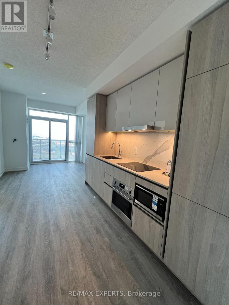 2803 - 8 Interchange Way, Vaughan (Vaughan Corporate Centre), Ontario  L4K 5Z7 - Photo 3 - N12586270