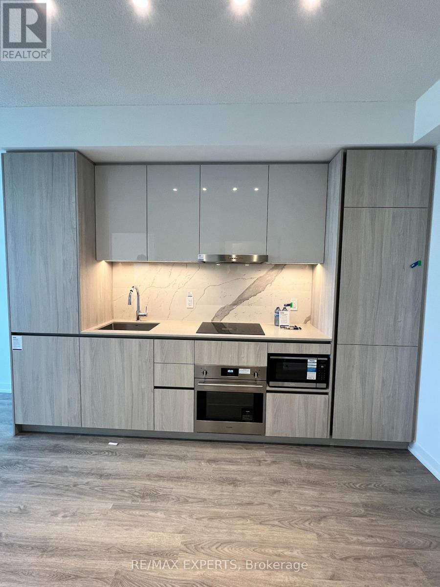 2803 - 8 Interchange Way, Vaughan (Vaughan Corporate Centre), Ontario  L4K 5Z7 - Photo 5 - N12586270