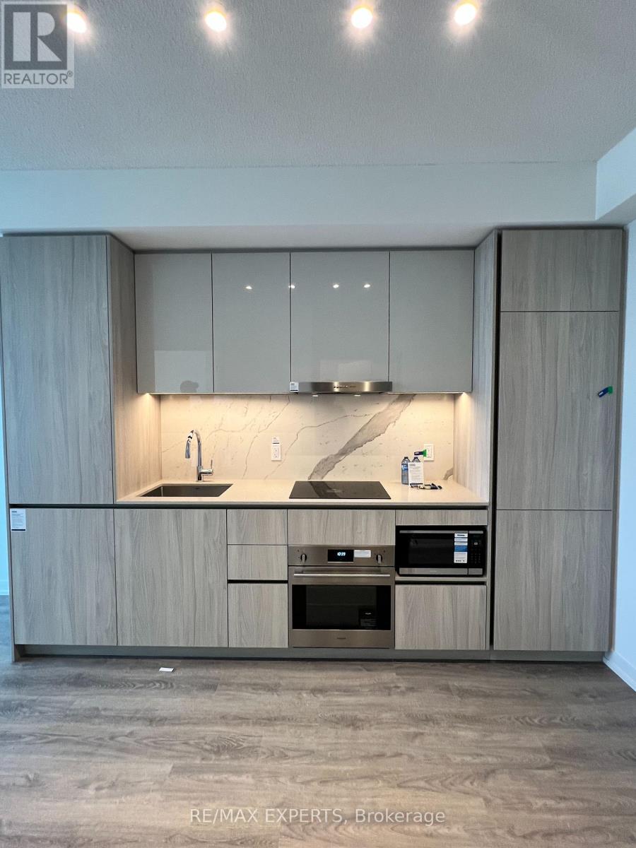 2803 - 8 Interchange Way, Vaughan (Vaughan Corporate Centre), Ontario  L4K 5Z7 - Photo 4 - N12586270