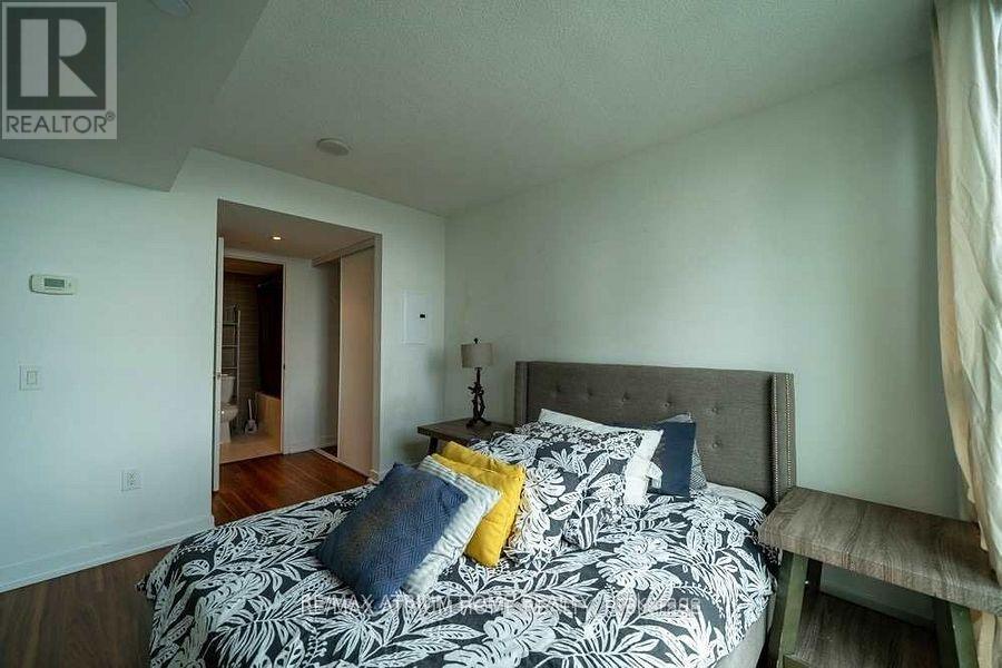 3310 - 85 Queens Wharf Road, Toronto, Ontario  M5V 0J9 - Photo 10 - C12594366