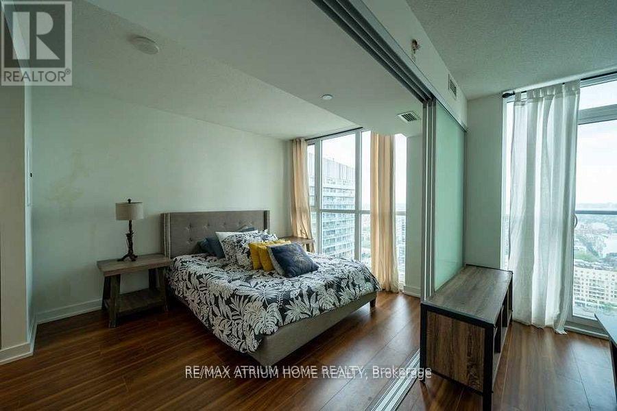 3310 - 85 Queens Wharf Road, Toronto, Ontario  M5V 0J9 - Photo 11 - C12594366
