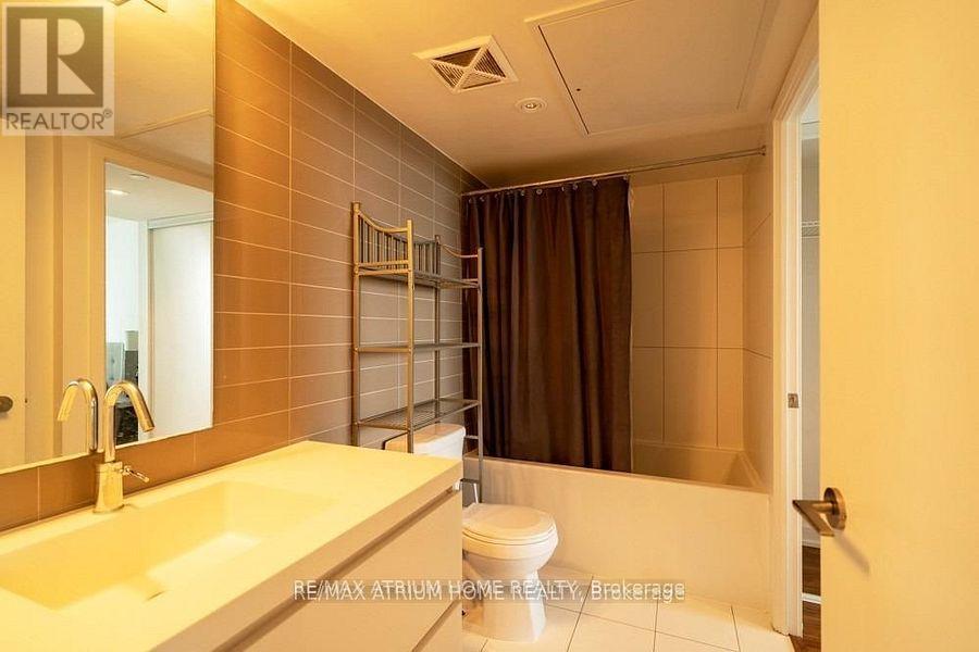 3310 - 85 Queens Wharf Road, Toronto, Ontario  M5V 0J9 - Photo 8 - C12594366