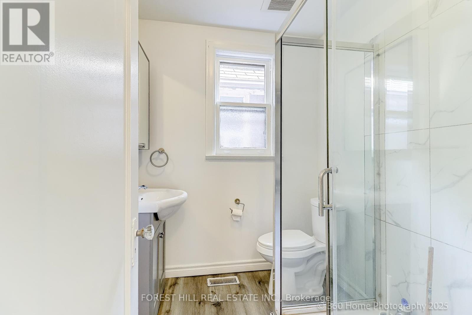 192 Roe Avenue, Toronto, Ontario M5M 2J2 - Photo 15 - C12594372