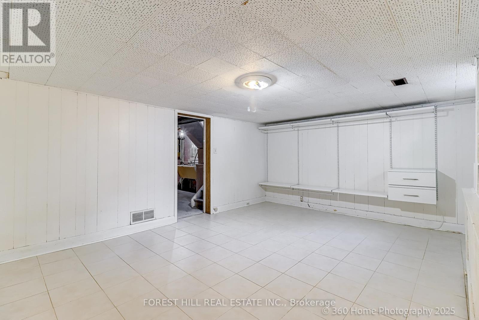 192 Roe Avenue, Toronto, Ontario M5M 2J2 - Photo 17 - C12594372