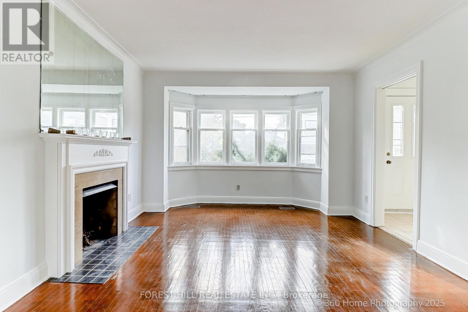 192 Roe Avenue, Toronto, Ontario M5M 2J2 - Photo 2 - C12594372