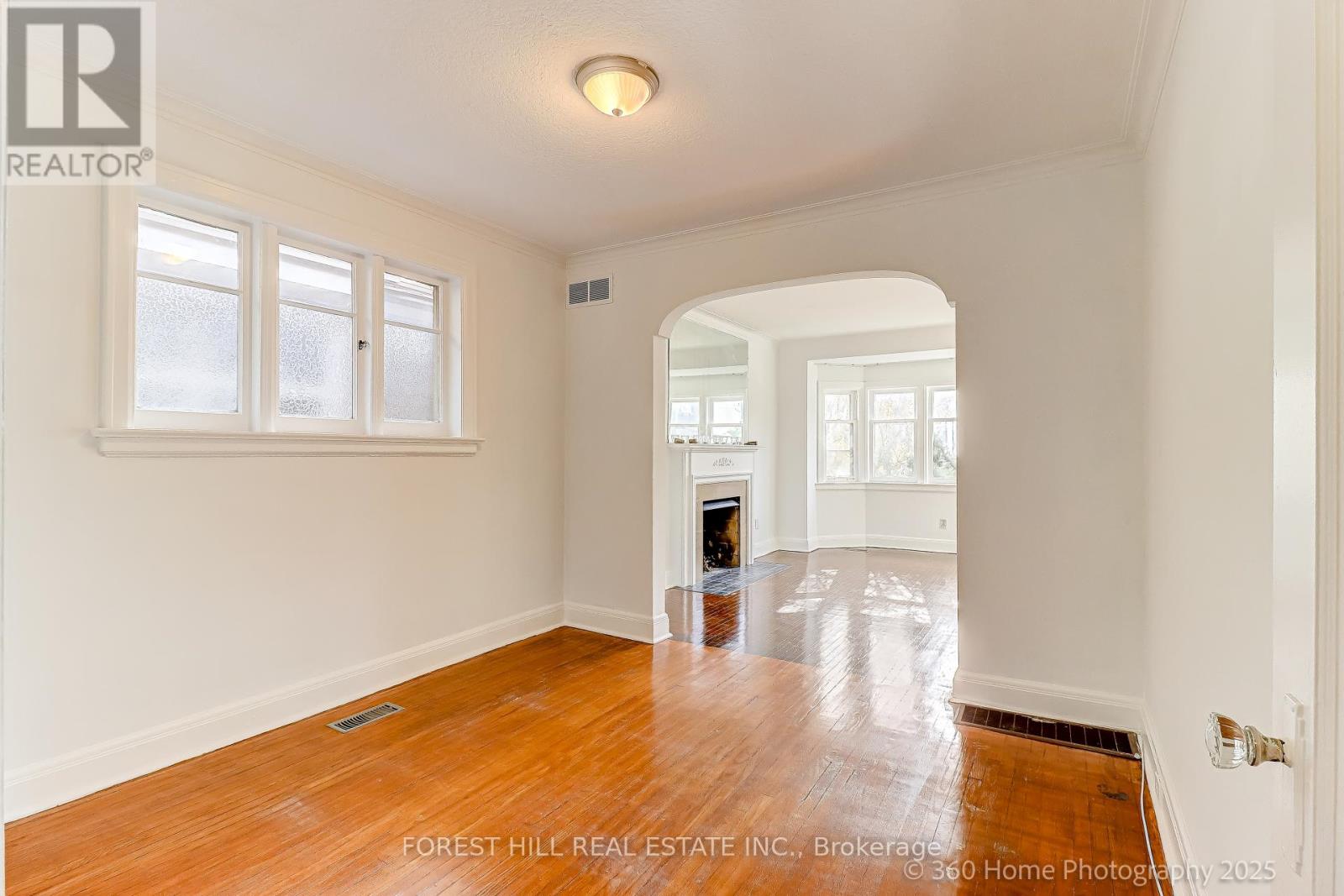 192 Roe Avenue, Toronto, Ontario M5M 2J2 - Photo 9 - C12594372