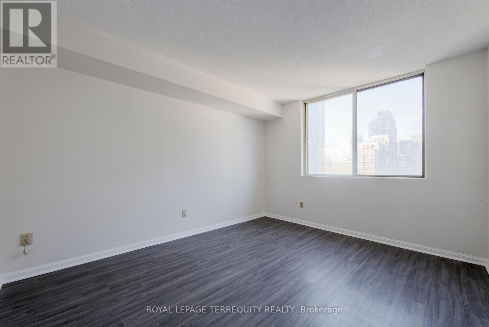 2101 - 25 Grenville Street, Toronto, Ontario  M4Y 2X5 - Photo 19 - C12594390