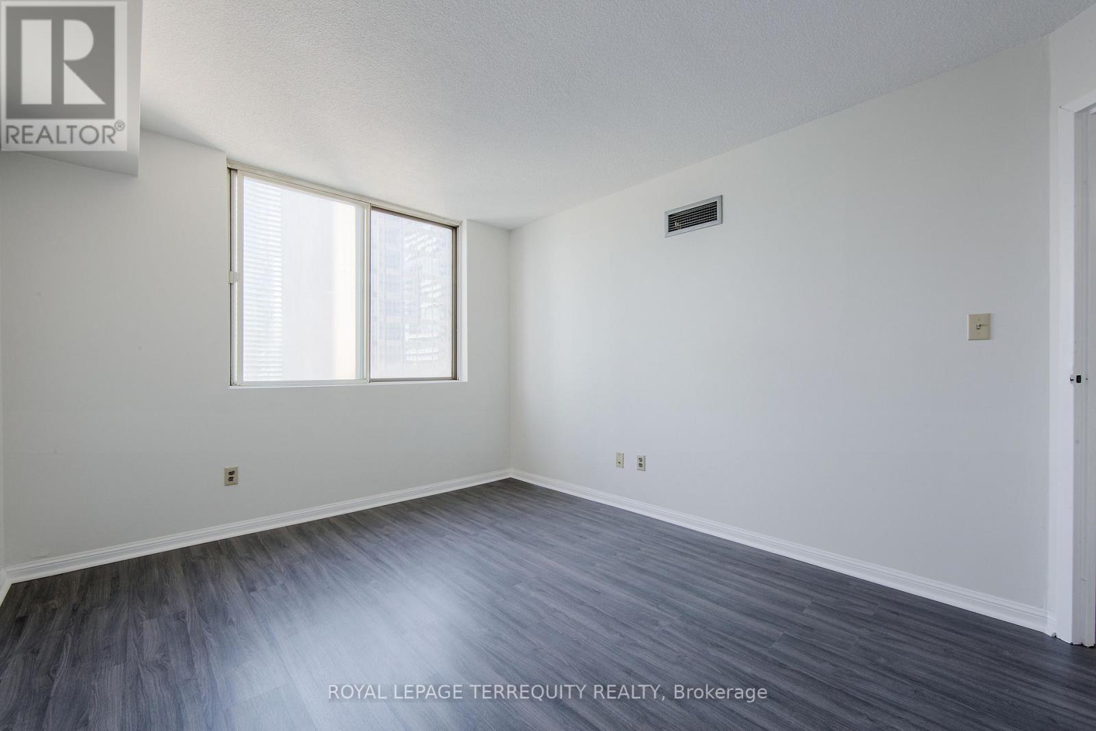 2101 - 25 Grenville Street, Toronto, Ontario  M4Y 2X5 - Photo 21 - C12594390