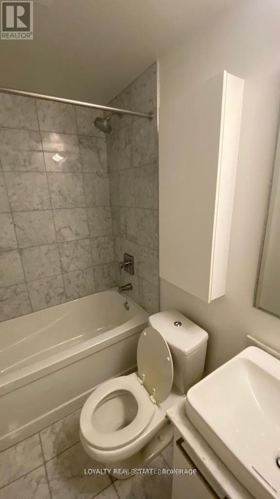 1311 - 12 York Street, Toronto, Ontario M5J 2Z2 - Photo 12 - C12594412
