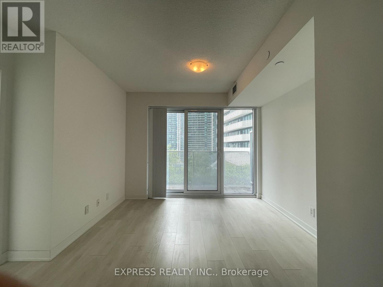 1005 - 100 Harbour Street, Toronto, Ontario M5J 0B5 - Photo 7 - C12594438