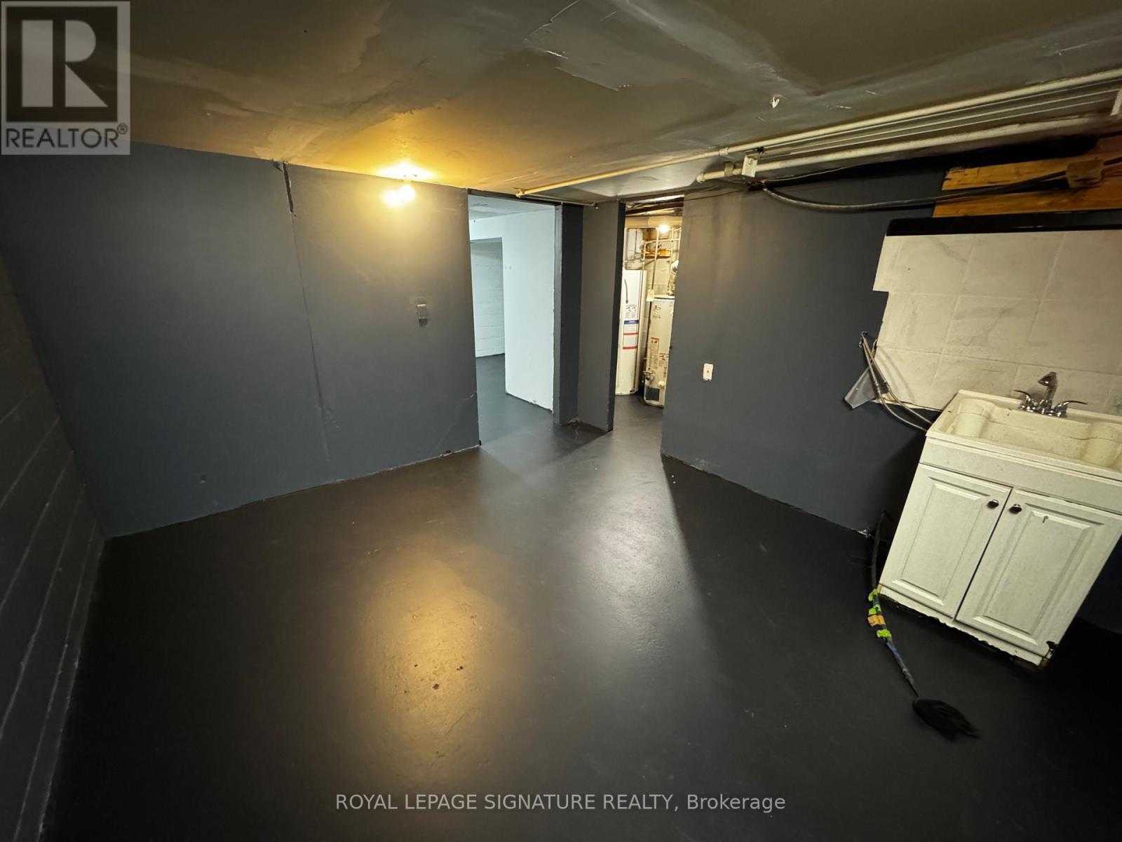 C - 1237 Woodbine Avenue, Toronto, Ontario M4C 4E5 - Photo 11 - E12594394