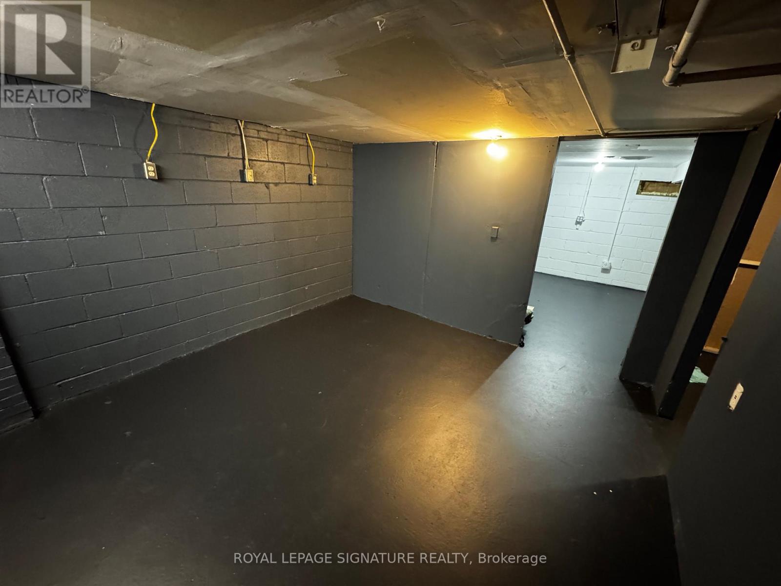 C - 1237 Woodbine Avenue, Toronto, Ontario M4C 4E5 - Photo 12 - E12594394