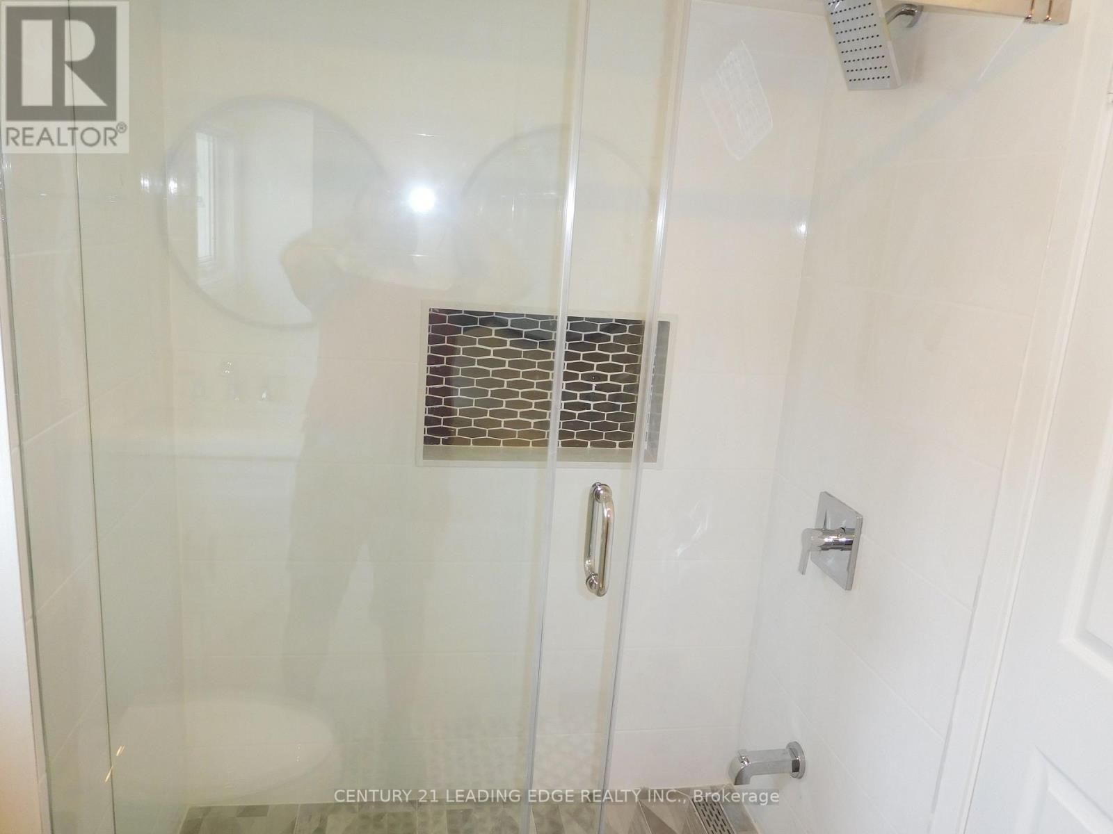 Upper - 88 Hewitt Crescent, Ajax, Ontario L1S 7B4 - Photo 21 - E12594428