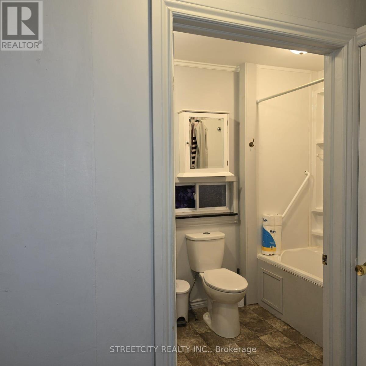 244 Vancouver Street, London East, Ontario  N5W 4R8 - Photo 12 - X12591278