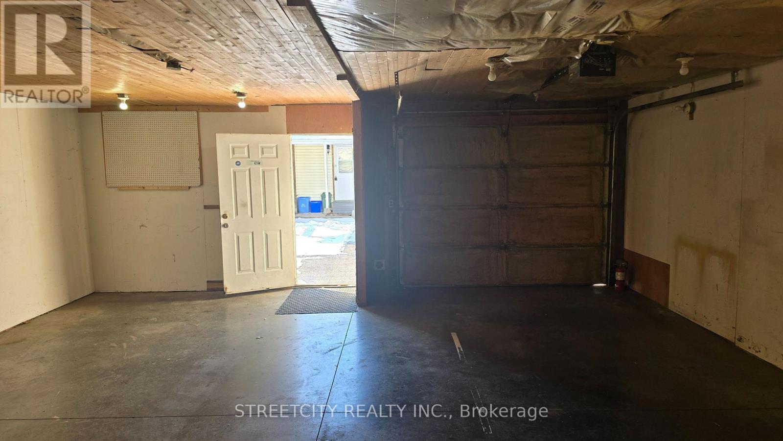 244 Vancouver Street, London East, Ontario  N5W 4R8 - Photo 6 - X12591278