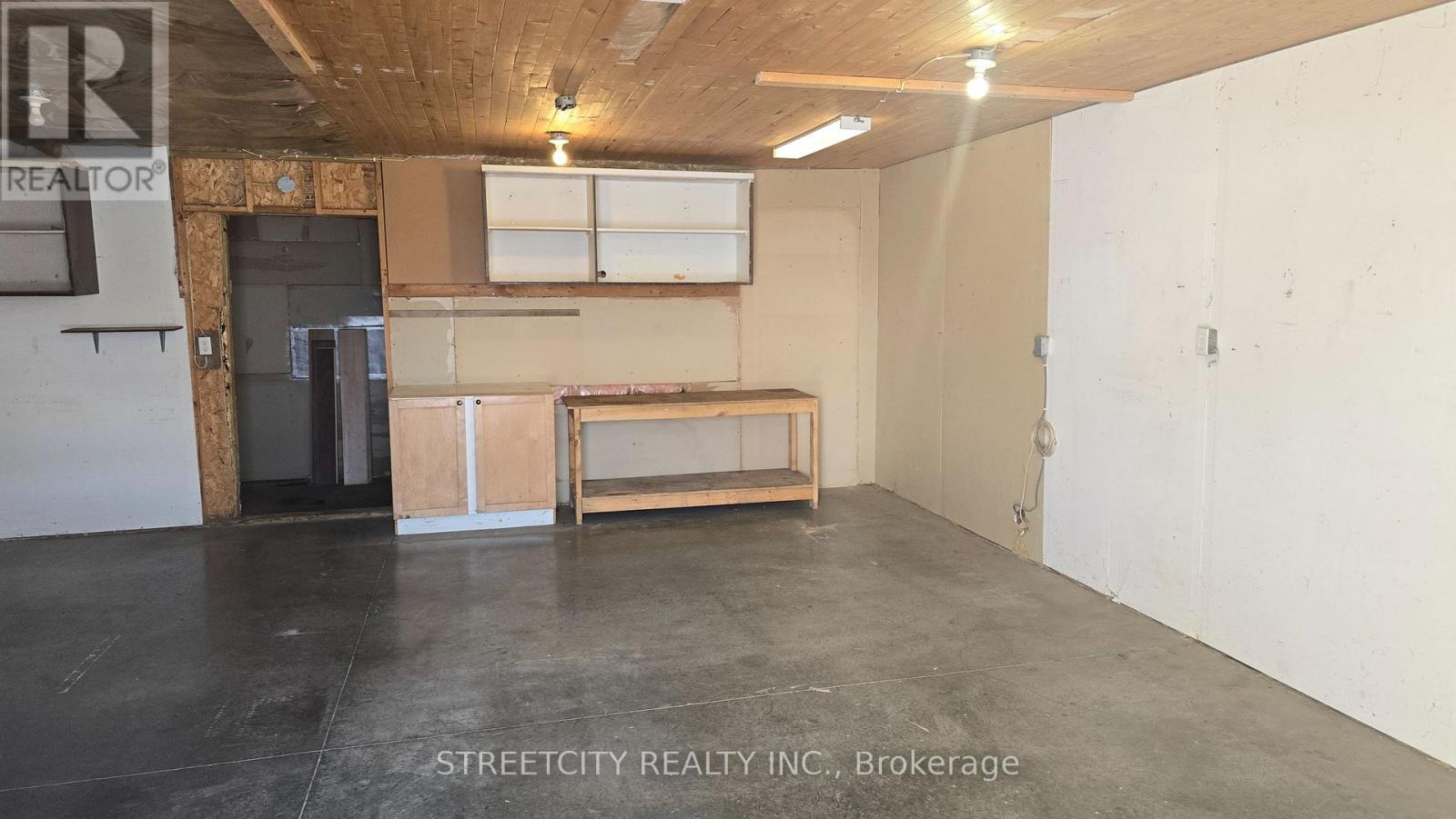 244 Vancouver Street, London East, Ontario  N5W 4R8 - Photo 5 - X12591278