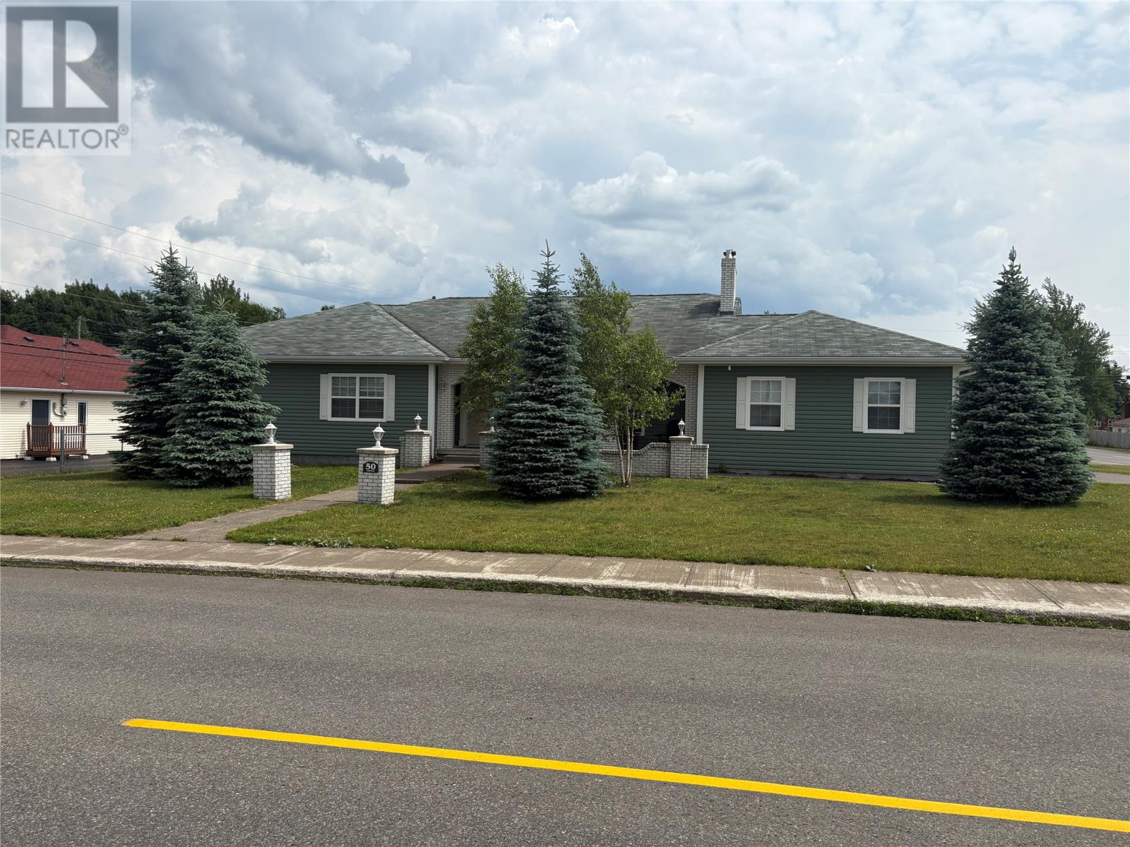 50 Thomas Street, Grand Falls Windsor, Newfoundland & Labrador  A2A 2V6 - Photo 2 - 1293024