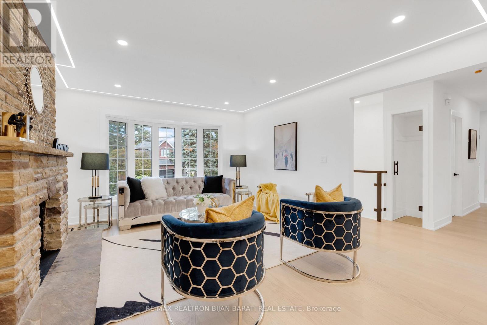 14 Henderson Avenue, Markham, Ontario L3T 2K3 - Photo 3 - N12594344